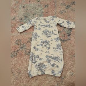 Newborn gown, boy